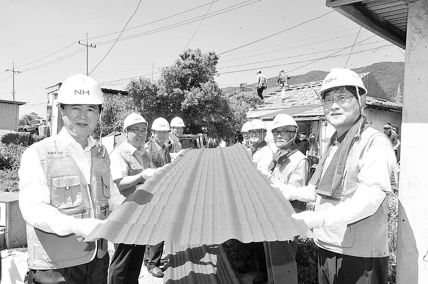 포맷변환_3-농협 사랑의 집 고치기.jpg