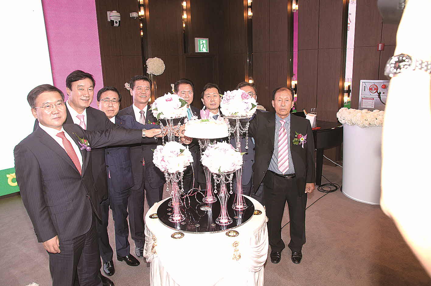 포맷변환_11-개장기념 케익크 절단식1.jpg