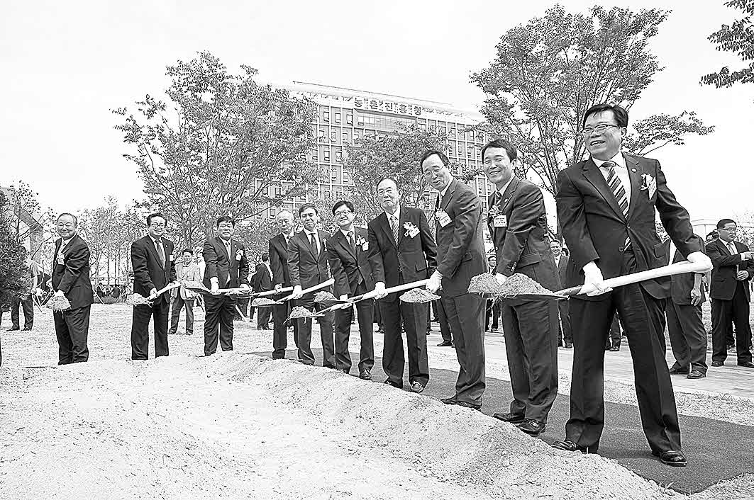 포맷변환_개청 기념식수.jpg