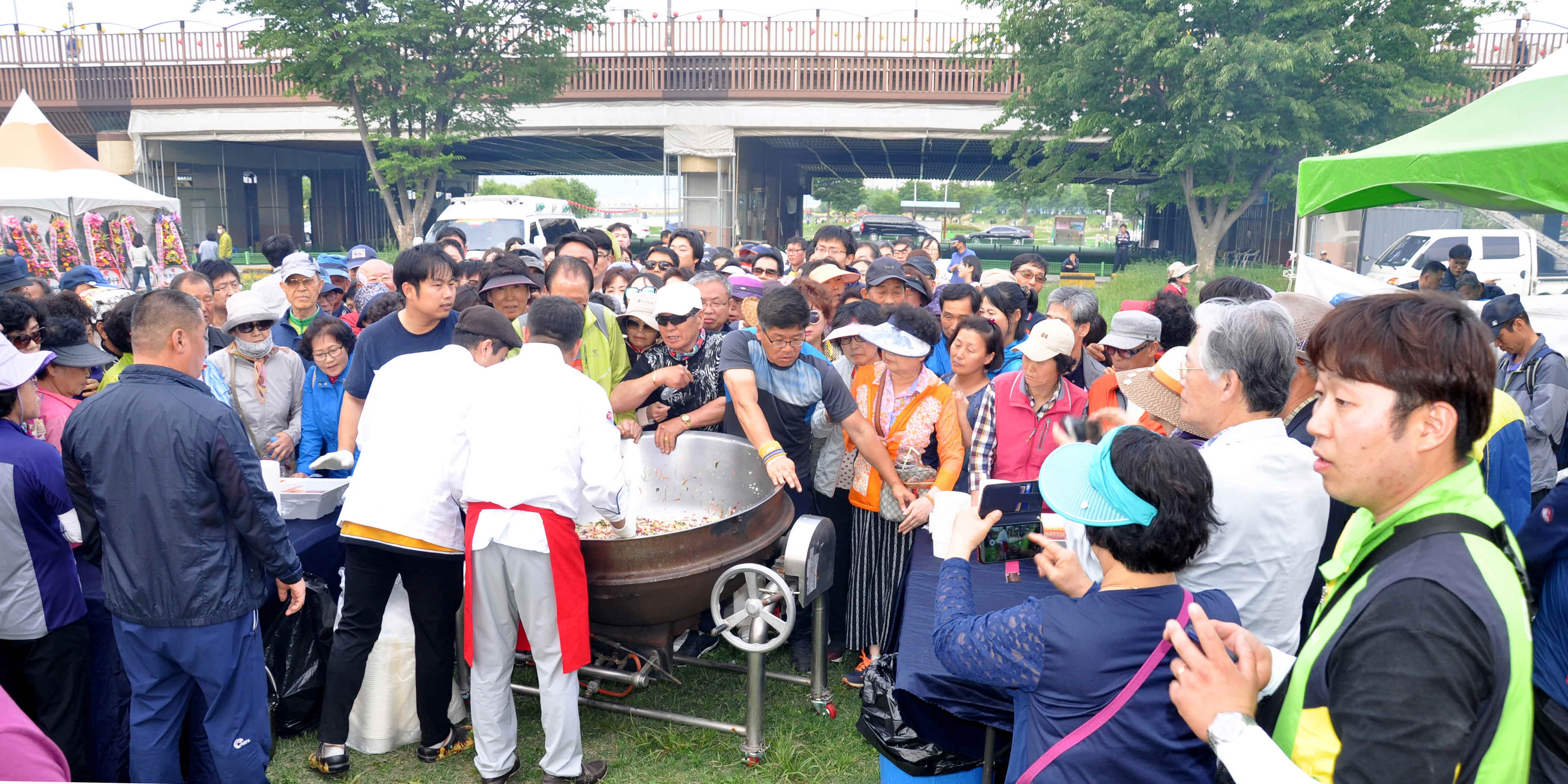 포맷변환_27-육회비빔밥 나눔.jpg