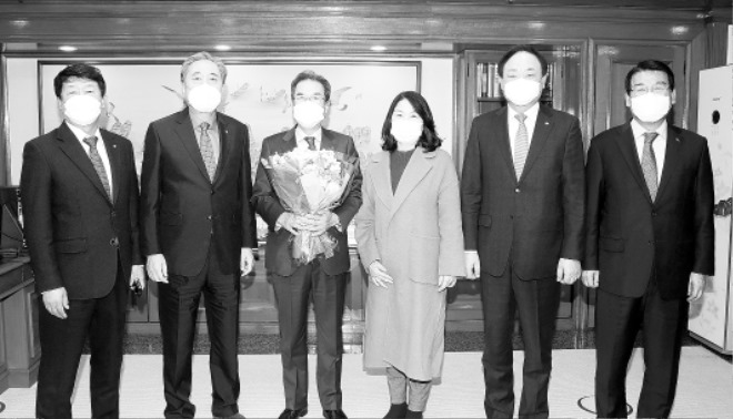 12.3-한국협동조합협의회 이성희 회장 선임 - 복사본.jpg