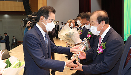 7.5-남창원농협 상호금융 1조원++.jpg